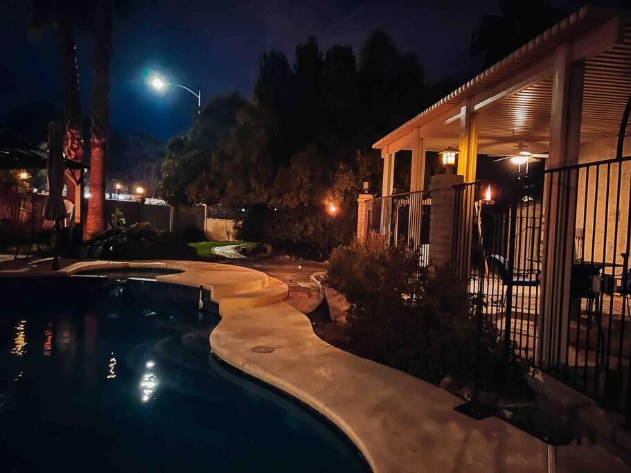 *Entertainment Villa* 5Min To Strip Optional Heated Pool Jacuzzi! Лас-Вегас Екстер'єр фото